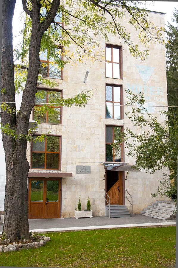 Hotel Balkan Botevgrad Exterior foto