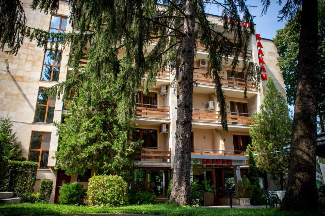 Hotel Balkan Botevgrad Exterior foto